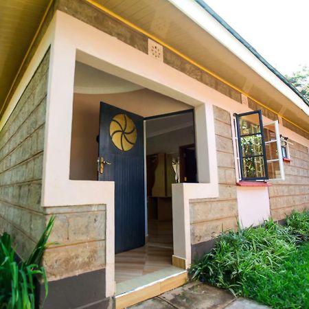 Maya Gardens Sagana Resort Luaran gambar