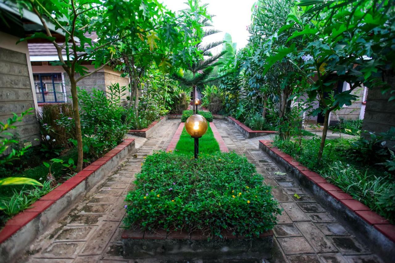 Maya Gardens Sagana Resort Luaran gambar